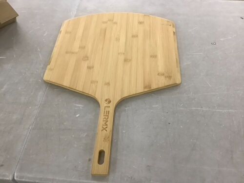 16 Inch, Natural Bamboo Pizza Peel - Lot 774
