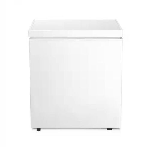 20.67 in. W 1.8 Cubic Feet Manual Defrost Garage Ready Chest Freezer with Adjustable Temperature Controls in White - Lot 62JF