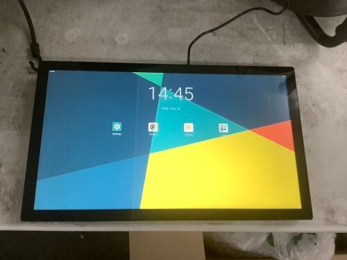 15.6" Digital Signage Capacitive Touchscreen Advertising Display with Adjustable Stand - Lot 79