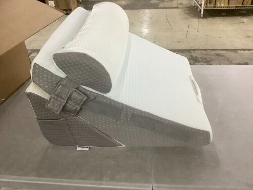 Bedluxe Wedge Pillow Set, 3pc - Lot 750