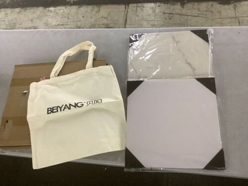 Photo Backdrop Boards, 24" x 32", 2 pc - Lot 748