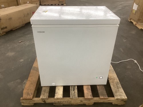 Vissani 7.0 cu. ft. Manual Defrost Chest Freezer with LED Light in White, Garage Ready - Lot 22JF