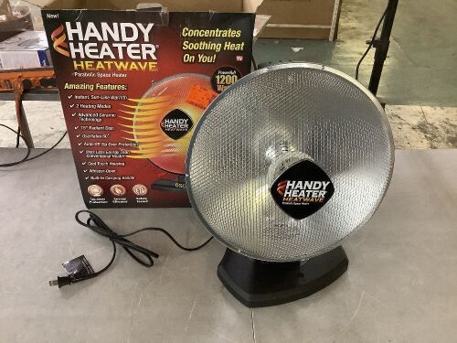 HANDY HEATER 1200-Watt Electric Oscillating Ceramic Parabolic Space Heater - Doesn't Oscillate Fully - Lot 383JF