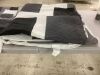 Comforter Set w/ 2 Shams, Unknown Size - Thumbnail 4