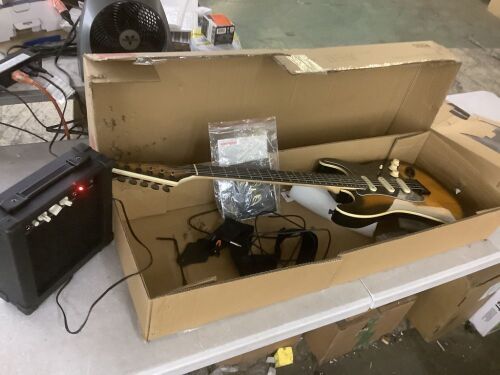 Beginner Electric Guitar Kit w/ Case, 10W Amp, Tremolo Bar - 39in - Lot 426