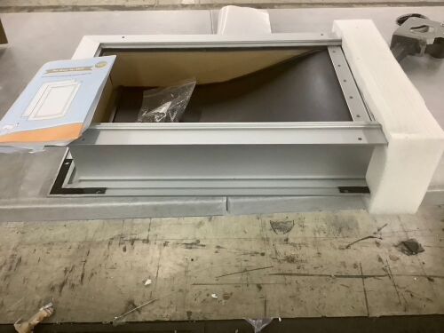 Pet Door, 13.5" x 22" - Lot 566