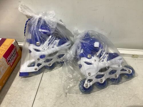 Kids Beginner Roller Blades, Size S  - Lot 181