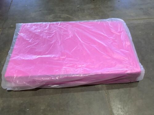 10' x 4' x 2" Gym Mat - Lot 427
