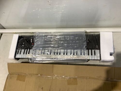 Electronic Piano  - Lot 515