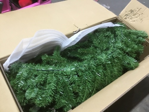 Pre-Lit Artificial Fir Christmas Wreath w/ LED Lights, Plug-In, PVC Tips - 60in - Lot 943