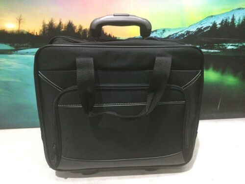 AmazonBasics Rolling Laptop Case - Lot 1159