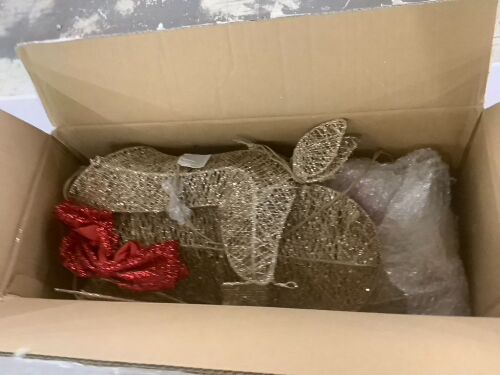 3-Piece Lighted Christmas Deer Set Outdoor Decor with 175 LED Lights - Lot 732