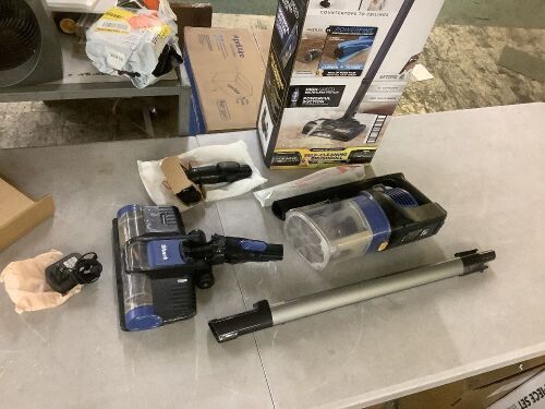 Shark Pet Pro Cordless Stick Vacuum with Self-Cleaning Brushroll and Powerfins - Lot 597JF