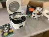 RICE ROBOT 4-Cup White Space Saving Rice Cooker with Ceramic Nonstick Inner Pot - Thumbnail 2