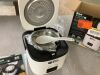 RICE ROBOT 4-Cup White Space Saving Rice Cooker with Ceramic Nonstick Inner Pot - Thumbnail 3