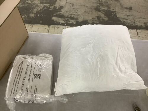 26" Square Pillow Inserts, 2 Pack - Lot 793