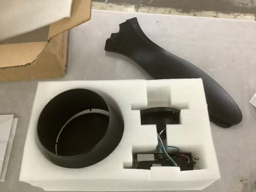Ceiling Fan without Light - Lot 475