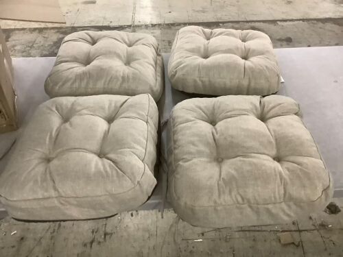 4 Pack Chair Cushions - Lot 400