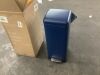 happimess Betty Retro 8-Gal. Step-Open Trash Can, Denim Blue - Thumbnail 2
