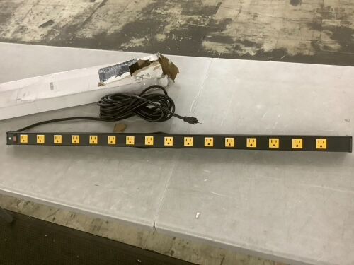 6 Outlet Wide Spaced Heavy Duty Power Strip - Bent Frame - Lot 652
