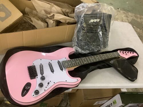 Beginner Electric Guitar Kit w/ Case, 10W Amp, Tremolo Bar - 39in - Lot 719