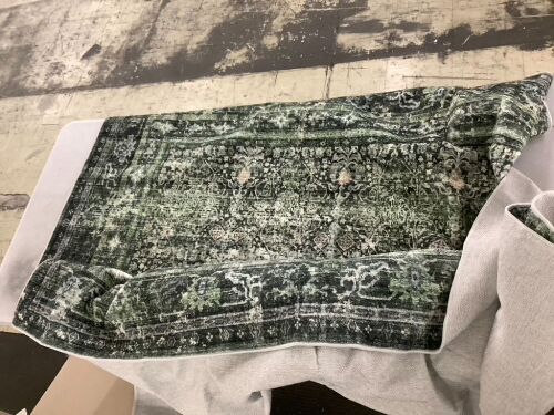 Washable Area Rug, 6 x 9 - Lot 476