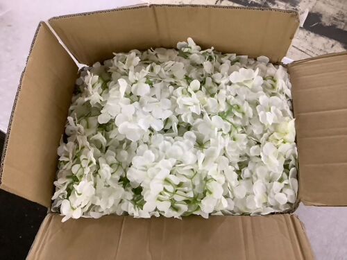 Artificial Flowers - Lot 468