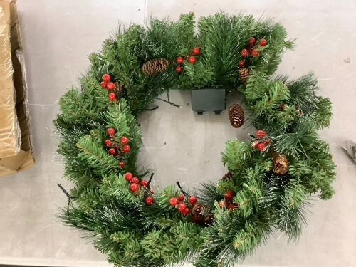 24" Christmas Wreath with Lights - Lot 776
