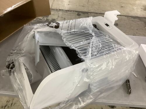 Self Cleaning Automatic Litter Box - Lot 159