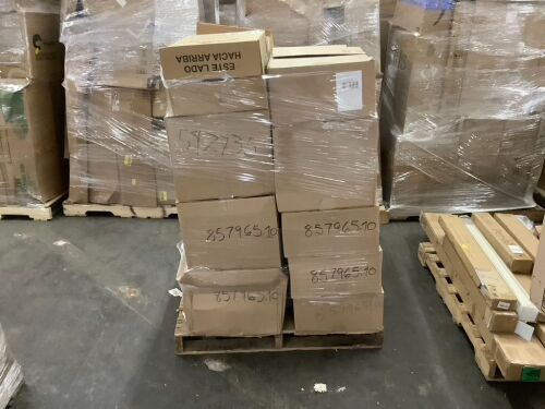 Pallet of Spring/Summer/Graduation Supplies - Lot 557