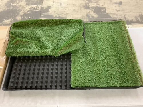 Dog Grass Pad with Tray - Lot 661