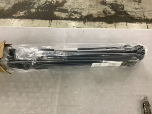 150" Retractable Baby Gate - Lot 747