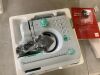 6V Portable Foot Pedal Sewing Machine w/ 12 Stitch Patterns - Thumbnail 3