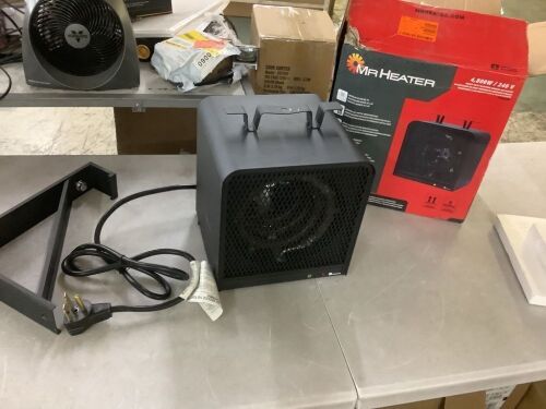 Mr. Heater 4,800W 240V Ceiling Mount Electric Garage Heater - Lot 841JF
