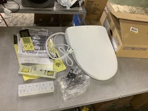 TOTO S7A Washlet Elongated Electric Heated Bidet Seat with Contemporary Lid in Cotton White - Lot 49JF