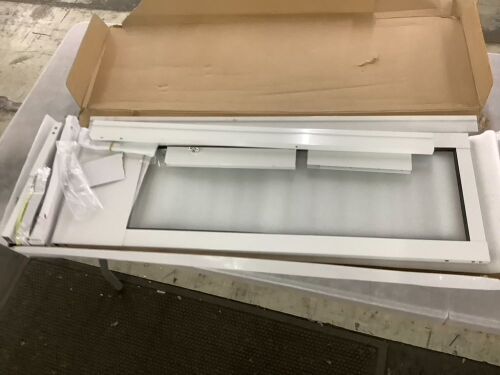 7FT Cat Door for Sliding Glass Door - Lot 282