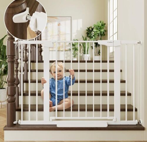 Cumbor 29.7-46" Baby Gate - Lot 685
