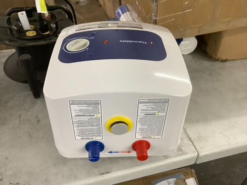 ThermoMate Mini Tank Water Heater Electric, 1.32 Gallon - Lot 295