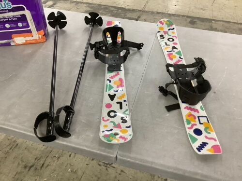 SOLA Kids Beginner Cross Country Skis with Poles and Adjustable Bindings for Ages 3–4 - Lot 639