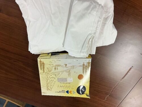 California Design Den Duvet Cover & 2 Pillow Cases, King - Lot 157