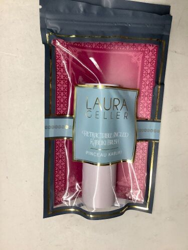 Laura Geller Retractable Angled Kabuki Brush - Lot 7732