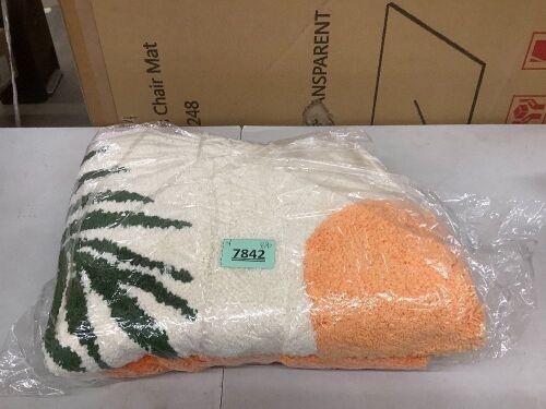 Non-Slip Bathroom Rug - Lot 7842