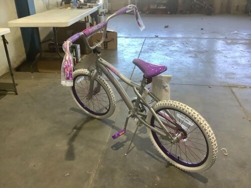 Ozone 500 Girls' Majestic 20" Bicycle - Lot 263