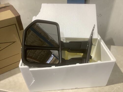 Drivers Side Towing Mirror, Unknown Fit - Lot 366
