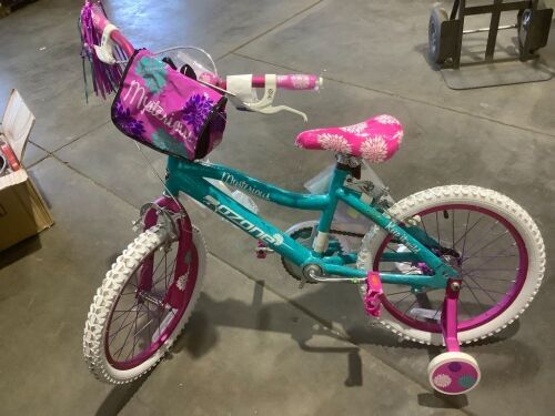 Ozone 500 Girls' Mysterious 18 in Bicycle - One Training Wheel is Bent  - Lot 517