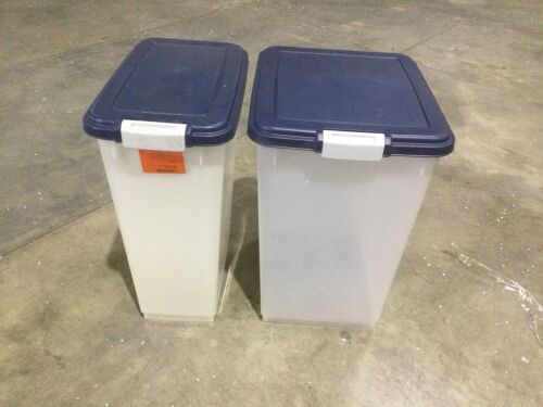 Lot of (2) IRIS USA Airtight Pet Food Containers - Lot 1116
