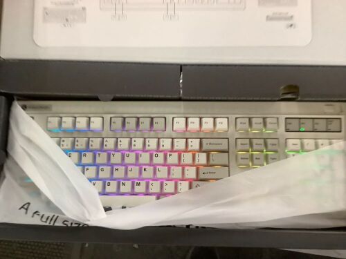 Keychron RGB Keyboard - Lot 142