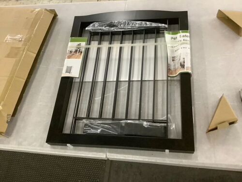 Pet Safety Fence - Lot 665