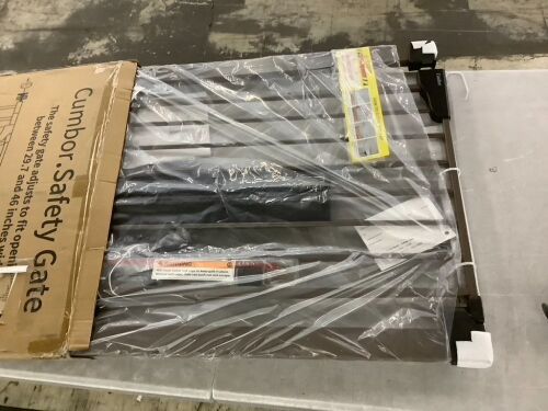 Cumbor Baby Gate - Lot 598