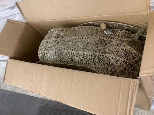 5ft 2-Piece Moose Family Lighted Outdoor Christmas Decor Set w/ LED Lights - Lot 240